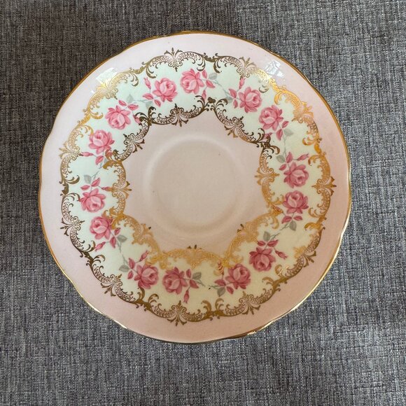ROYAL STANDARD saucer, fine bone china, pink with gold swag with pink roses - Picture 1 of 4